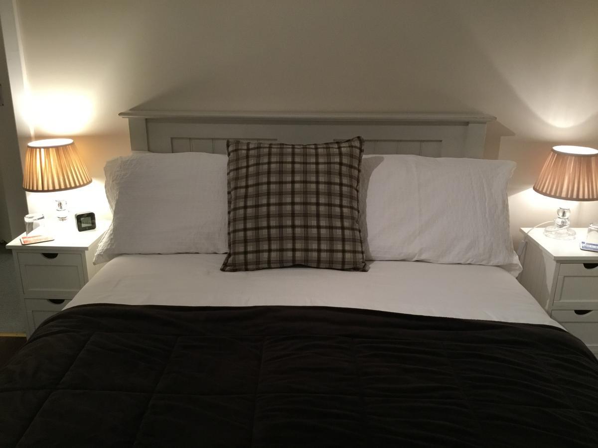 Ingleneuk Bed And Breakfast EDI Buitenkant foto